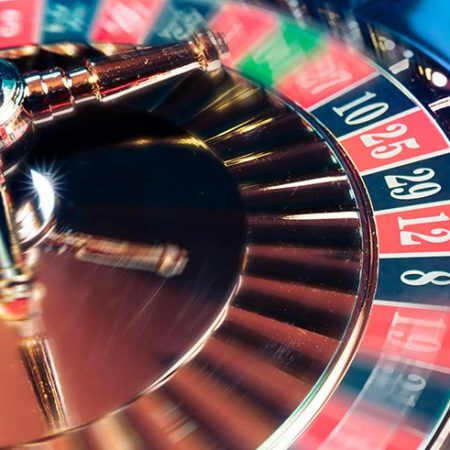 Why play in a live casino (pros & cons)